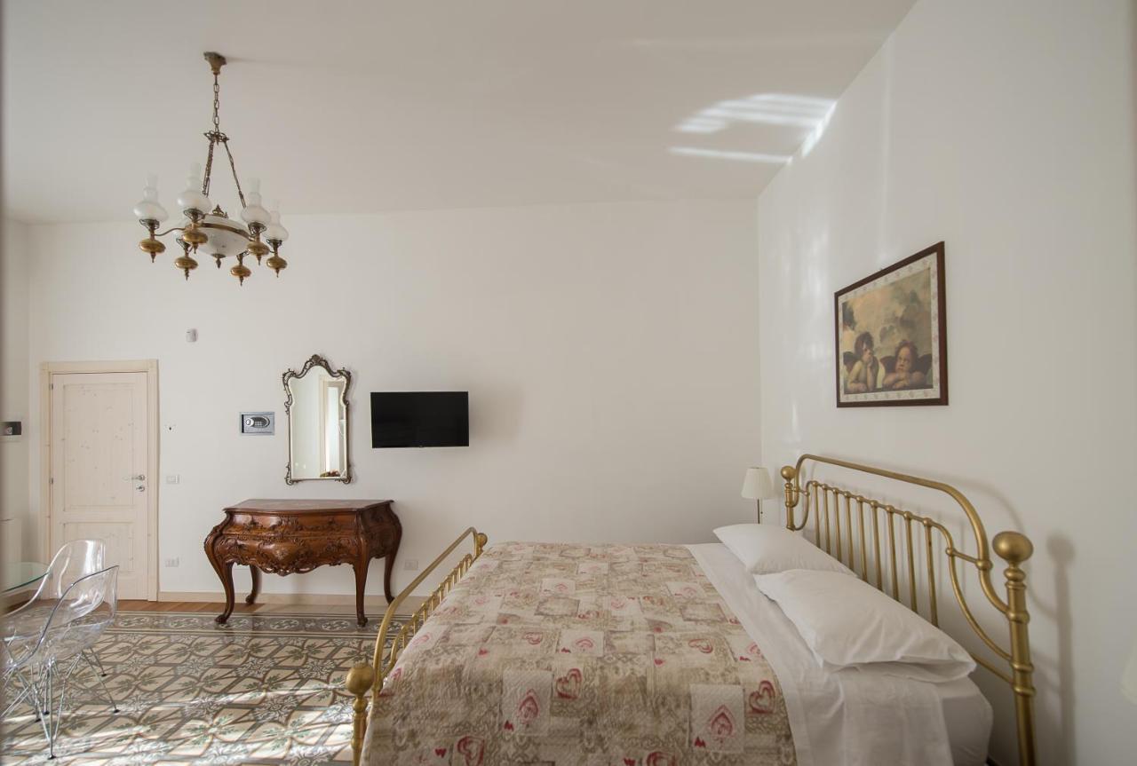 Ai Cappuccini Guest House 诺伊卡塔罗 外观 照片