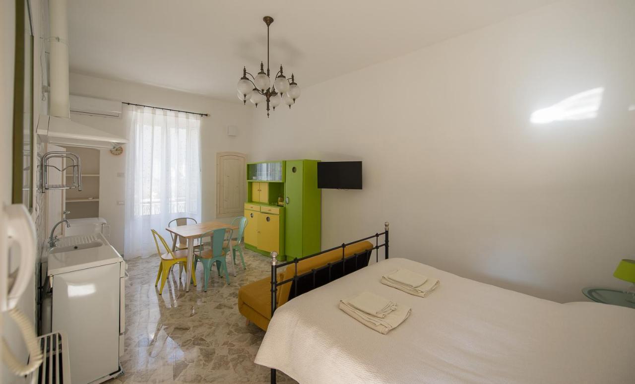 Ai Cappuccini Guest House 诺伊卡塔罗 外观 照片